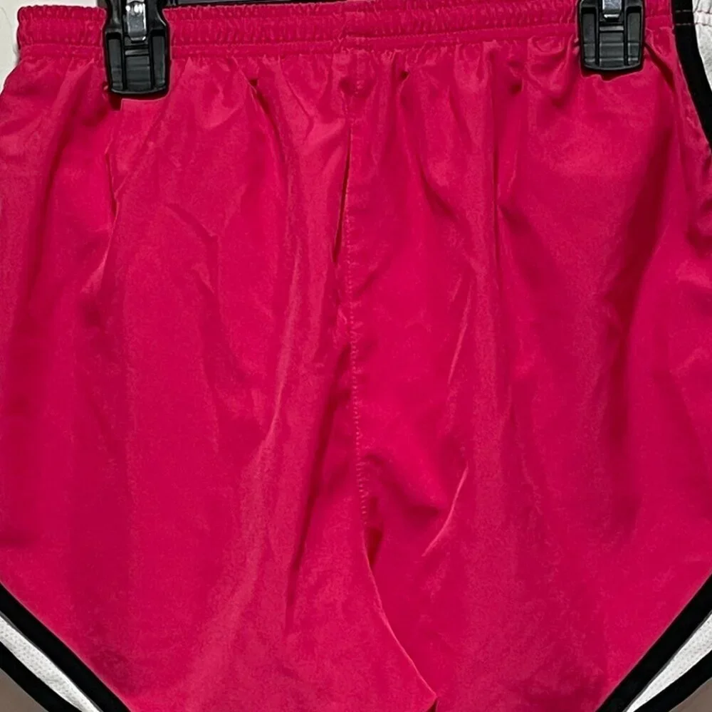 ‘Playful Pink’ Nike Dri Fit Womens Small 3